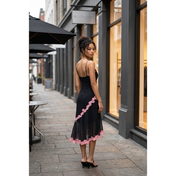 RARE BCBGMAXAZRIA Black Midi Dress Pink Floral Lace Trim Sweetheart Slip Dress 6 - Picture 2 of 13